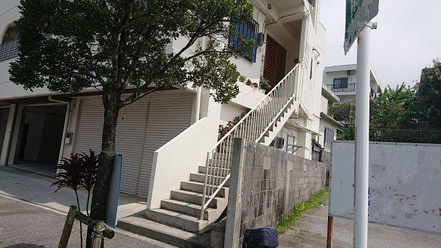 レール式階段昇降機が取り付けられない住宅